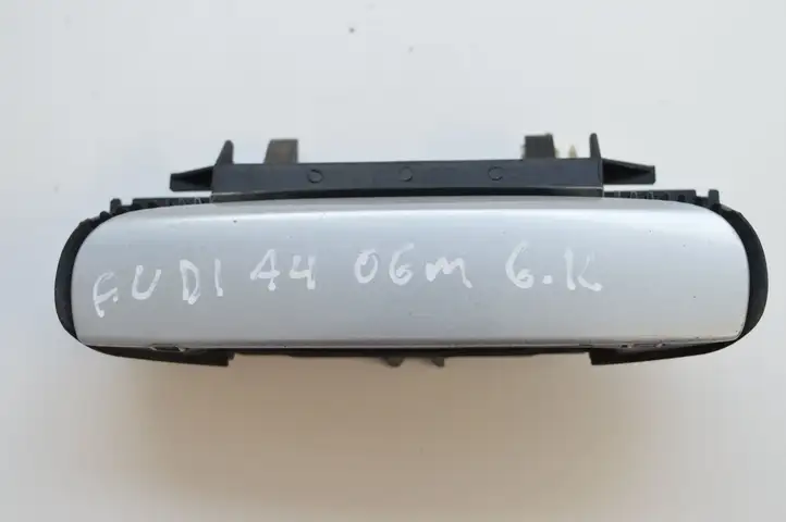 Audi A4 S4 B7 8E 8H (2004 - 2009) 4B0839885 Наружная ручка двери — фото 1