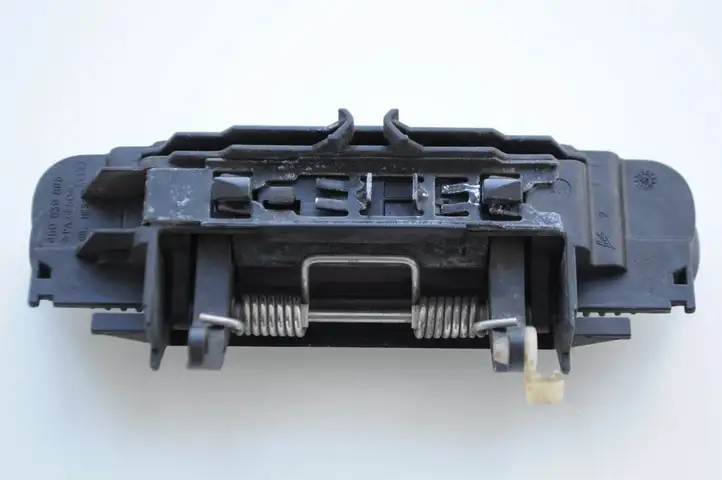Audi A4 S4 B7 8E 8H (2004 - 2009) 8B0839885 Наружная ручка двери — фото 4