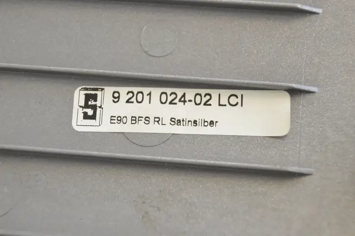 BMW 3 E90 E91 (2005 - 2012) Прочие детали салона — фото 5