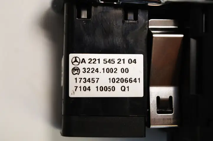 Audi A6 C7 (2011 - 2014) A2215452104 Включатель фонарей — фото 6