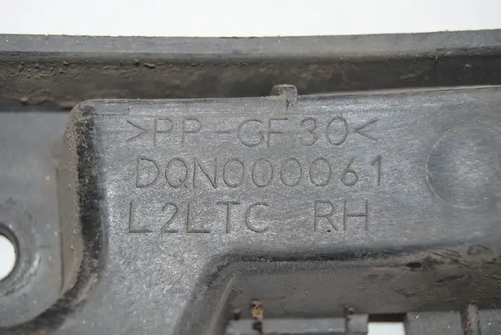 Land Rover Range Rover Sport L320 (2005 - 2009) DQN000061 Кронштейн заднего бампера — фото 2