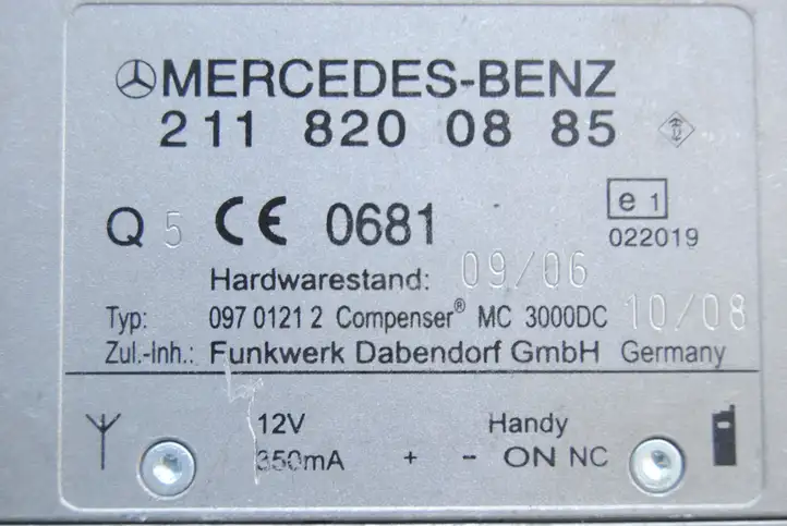 Mercedes-Benz E W211 (2002 - 2009) 2118200885 Усилитель антенны — фото 4
