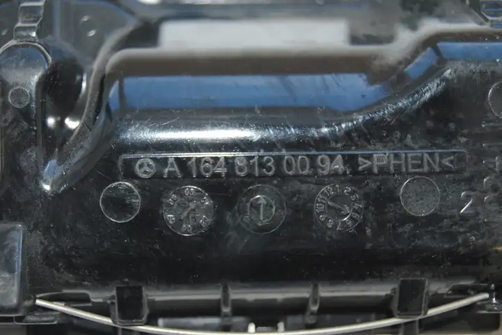 Mercedes-Benz ML W164 (2005 - 2011) A1648130094 Передняя пепельница — фото 3