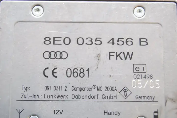 Audi A6 S6 C6 4F (2004 - 2008) 8E0035456B Усилитель антенны — фото 5