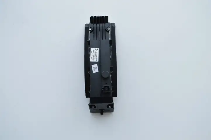 Mercedes-Benz S W221 (2005 - 2013) A2218701558 Блок кнопок на панели — фото 2