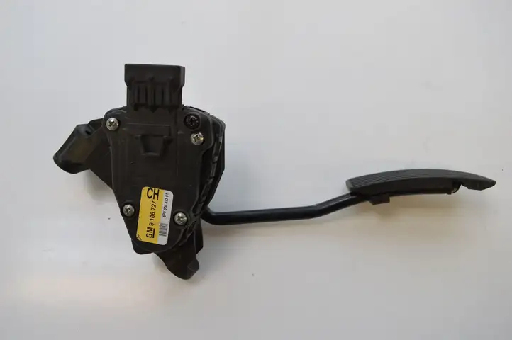 Opel Vectra C (2005 - 2009) 91867276PV00832301 Педаль акселератора — фото 1