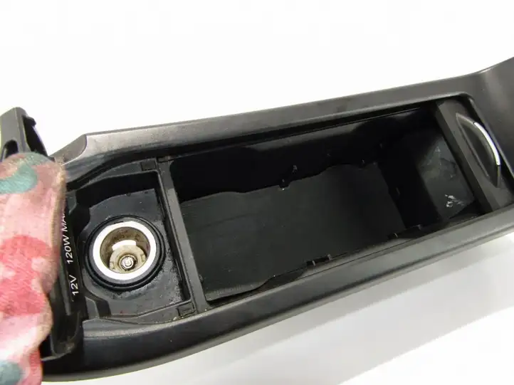 Honda Civic IX (2011 - 2017) Вещевой ящик — фото 2