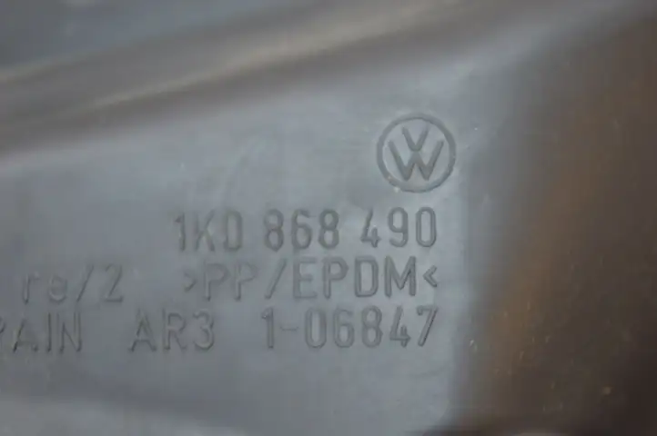 Volkswagen Golf V (2003 - 2009) Обшивка стойки A — фото 6