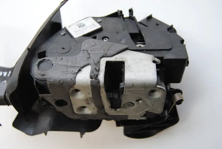 Ford Focus (2011 - 2015) BM5AA21813AE Замок ручки двери — фото 1