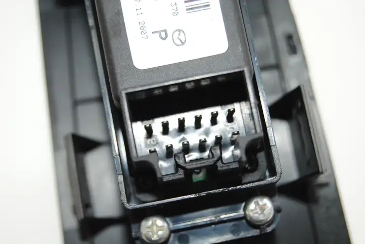 Mazda 6 (2007 - 2009) GS1D66370 Кнопка стеклоподъемников — фото 6