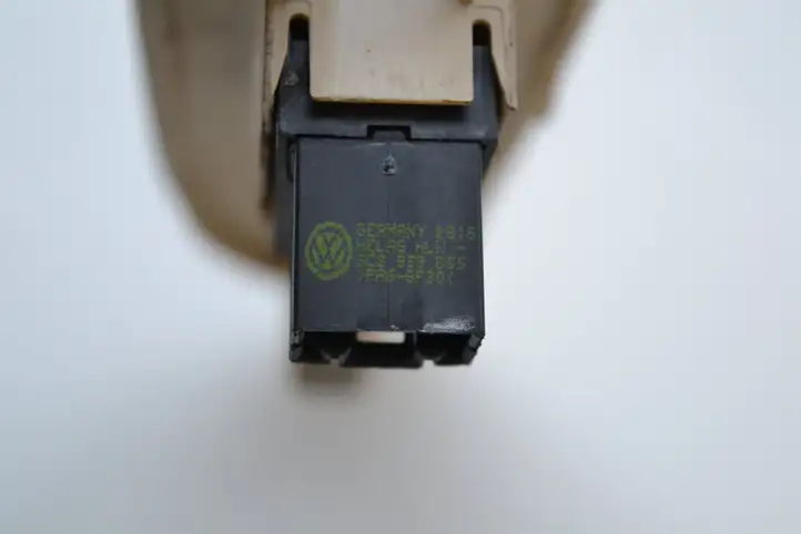 Volkswagen PASSAT CC (2008 - 2012) 3C6359855 Кнопка стеклоподъемников — фото 4