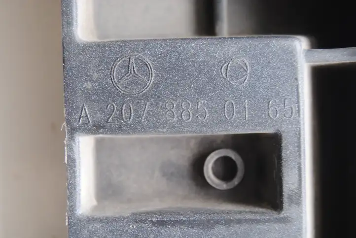 Mercedes-Benz E A207 (2010 - 2017) A2078850165 Кронштейн заднего бампера — фото 4