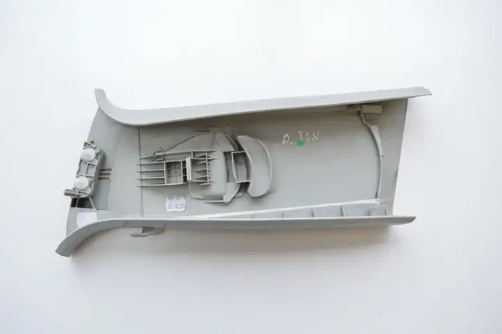 Skoda Octavia Mk2 (1Z) (2004 - 2013) 1Z0867294C Верхняя обшивка стойки B — фото 1