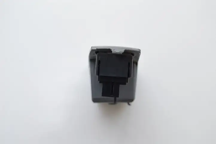 BMW 7 E65 E66 (2001 - 2008) 8379597 Кнопка стеклоподъемников — фото 6
