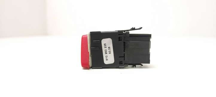 Skoda Fabia Mk1 (6Y) (1999 - 2007)  6Y0953235 Включатель аварийных фонарей