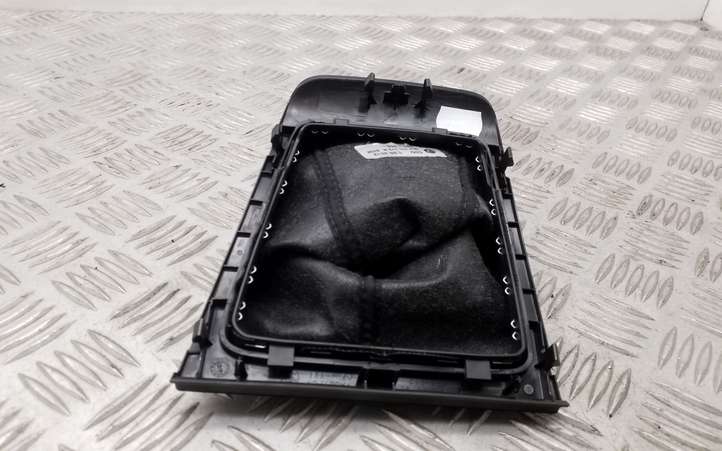 Skoda Yeti (2009 - 2012)  5L2711113N Отделка рычага переключения передач (кожа, головка)