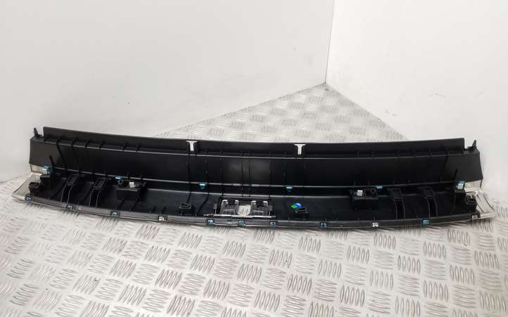 Audi Q5 (2017 - )  80A864483E Отделка порога багажника