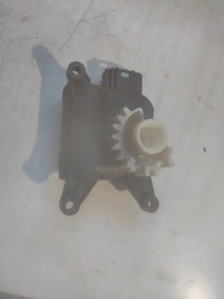 Seat Leon (1P) (2005 - 2012) 1K0907511D Двигатель задвижки потока воздуха — фото 1