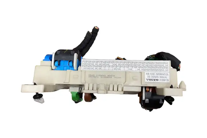 Volvo V50 (2004 - 2008) 31268178 Блок предохранителей — фото 6