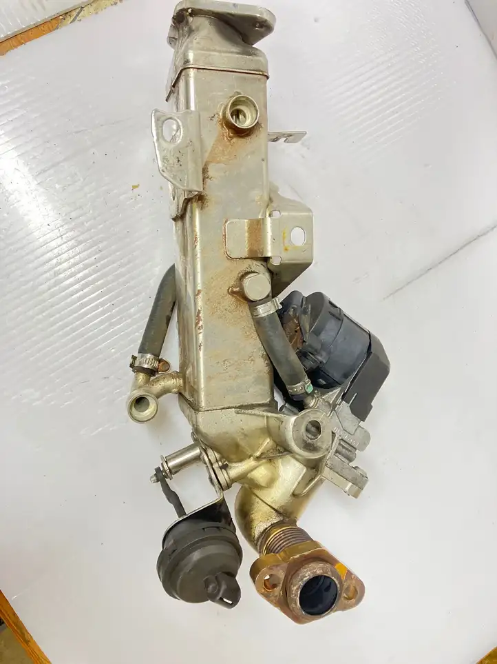 BMW 3 F30 F35 F31 (2012 - 2018) 7810751 Охладитель клапана EGR — фото 2