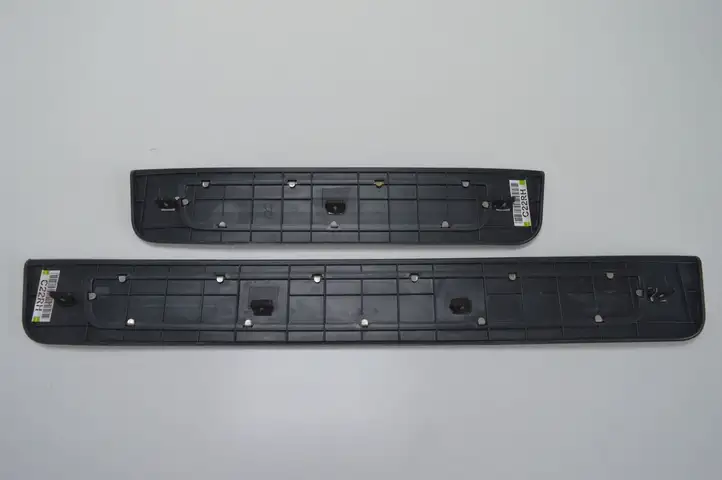 Hyundai Santa Fe (2005 - 2009) 858812B000 Внутренняя обшивка порога (комплект) — фото 7