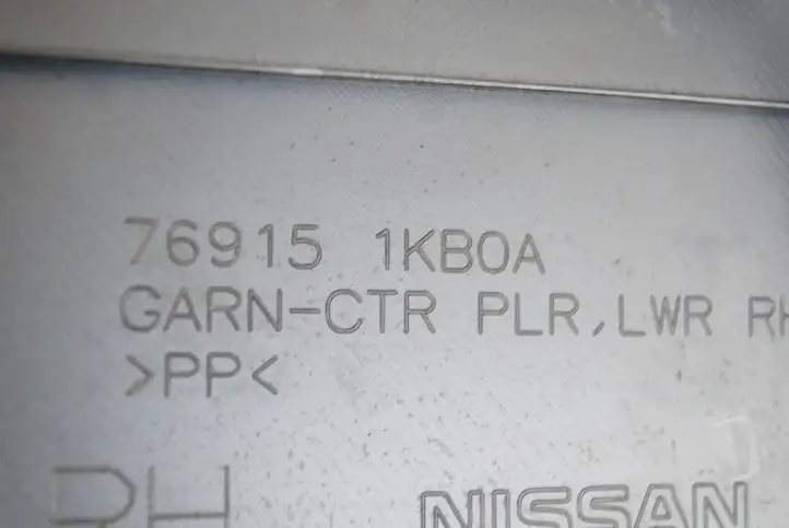 Nissan Juke I F15 (2010 - 2018) 769151KB0A Верхняя обшивка стойки B — фото 3
