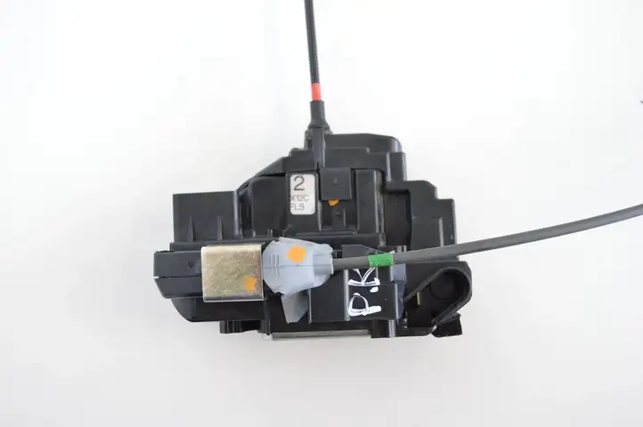 Nissan Juke I F15 (2010 - 2018) X12CFLS Замок ручки двери — фото 2