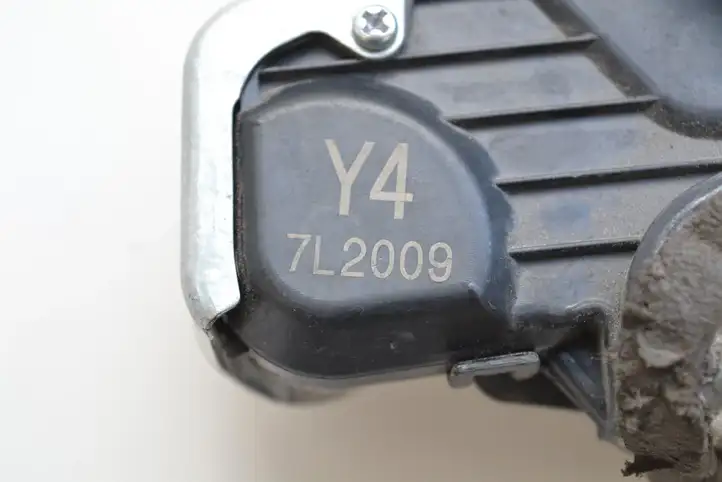 Lexus RX 330 - 350 - 400H (2008 - 2012) Y47L2009 Замок ручки двери — фото 5