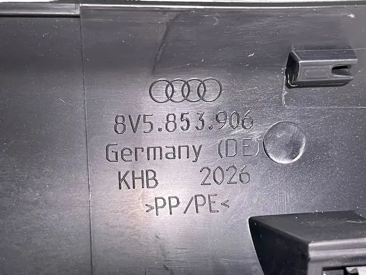 Audi A3/S3 8V (2012 - 2016) 8V5853906 Нижняя обшивка стойки B — фото 2