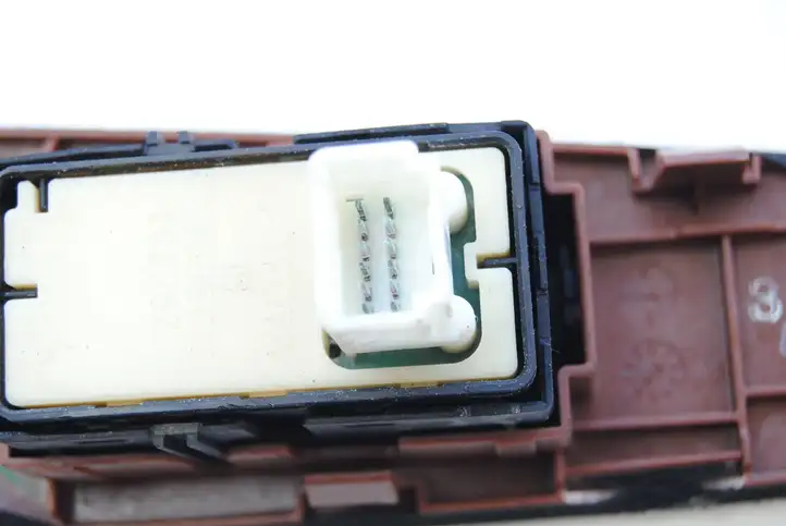 Audi A6 C7 (2011 - 2014) 192967 Кнопка стеклоподъемников — фото 4