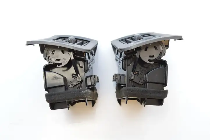 Nissan X-Trail T31 (2007 - 2014) 68761JG00A Воздушная решетка панели — фото 3