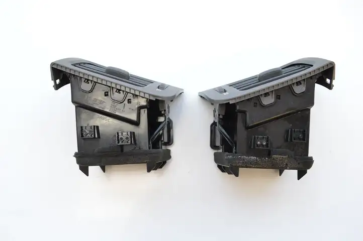 Nissan X-Trail T31 (2007 - 2014) 68761JG00A Воздушная решетка панели — фото 5