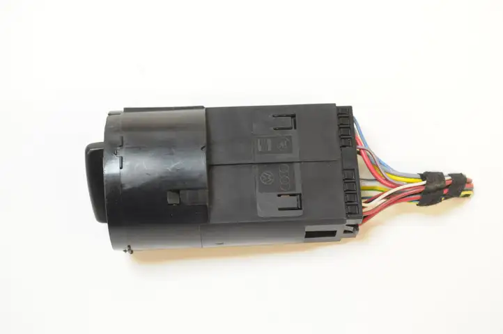 Skoda Octavia Mk1 (1U) (1996 - 2004) 1U0941531D Включатель фонарей — фото 2