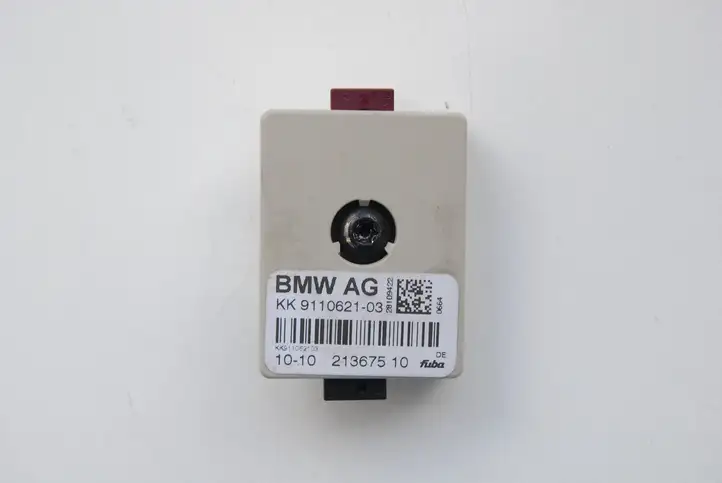 BMW 3 E90 E91 (2005 - 2012) KK911062103 Усилитель антенны — фото 1