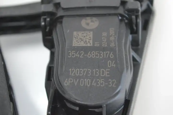 BMW i3 (2013 - ) 6853176 Педаль акселератора — фото 2