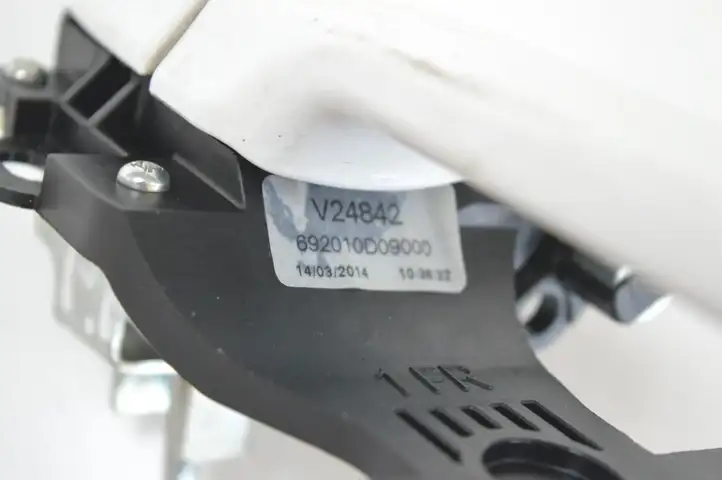Toyota Yaris (2012 - 2014) 692010D09000 Наружная ручка двери — фото 5