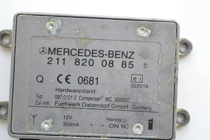 Mercedes-Benz R W251 (2005 - 2013) 2118200885 Усилитель антенны — фото 2