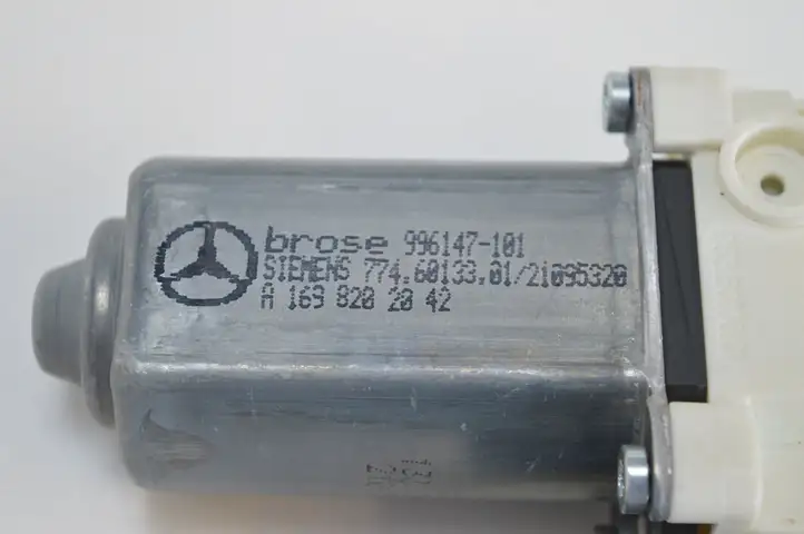 Mercedes-Benz A W169 (2004 - 2012) A1698202042 Стеклоподъемник задней двери — фото 3