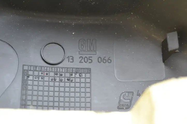 Opel Corsa D (2006 - 2010) 13205064 Обшивка рулевой колонки — фото 9