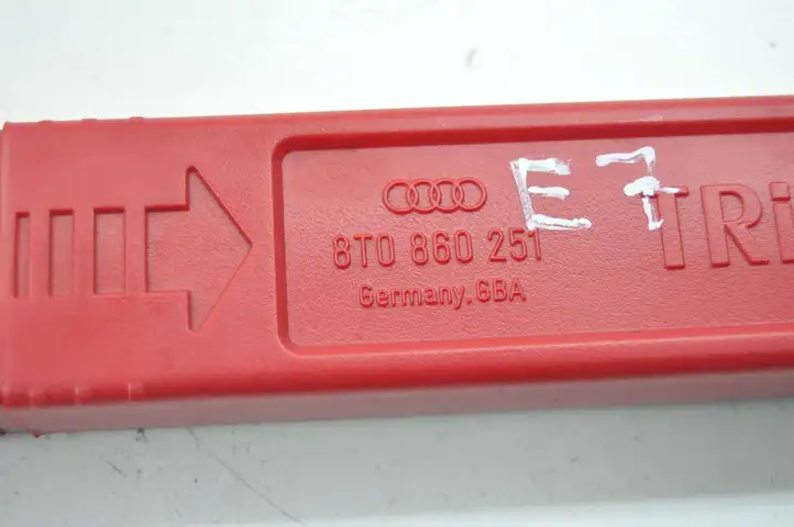 Audi A6 S6 C6 4F (2008 - 2011) 8T0860251 Ящик для инструментов — фото 3