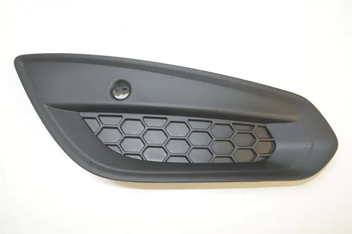 Volvo S60 (2010 - 2013) 31294132 Нижняя решетка переднего бампера — фото 1