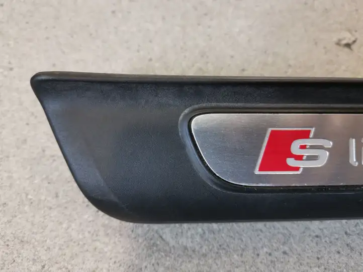 Audi TT TTS RS Mk3 8S (2014 - 2018) 8S0853492A Внутренняя отделка переднего порога — фото 4