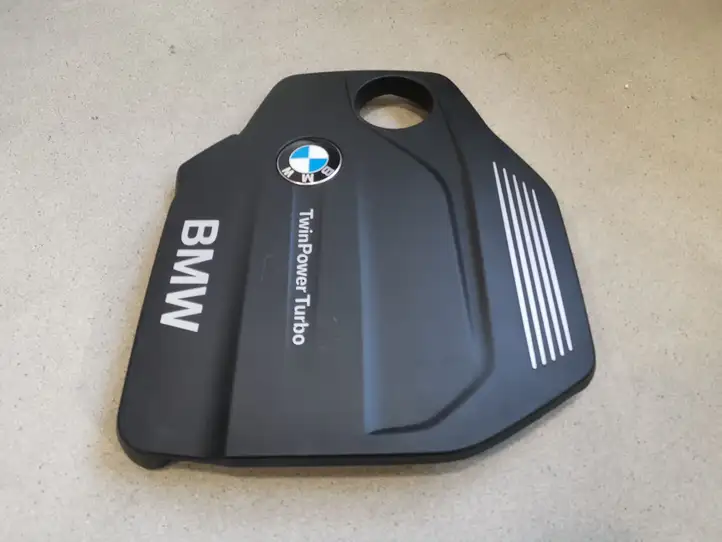 BMW 3 F30 F35 F31 (2012 - 2018) 8514202 Крышка двигателя декоративная — фото 2