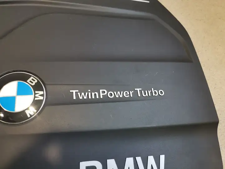 BMW 3 F30 F35 F31 (2012 - 2018) 8514202 Крышка двигателя декоративная — фото 5