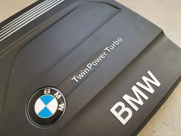 BMW 3 F30 F35 F31 (2012 - 2018) 8514202 Крышка двигателя декоративная — фото 6