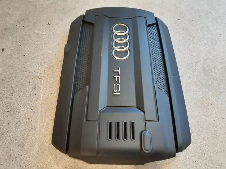 Audi TT TTS RS Mk3 8S (2014 - 2018) 06K103925K Крышка двигателя декоративная — фото 8