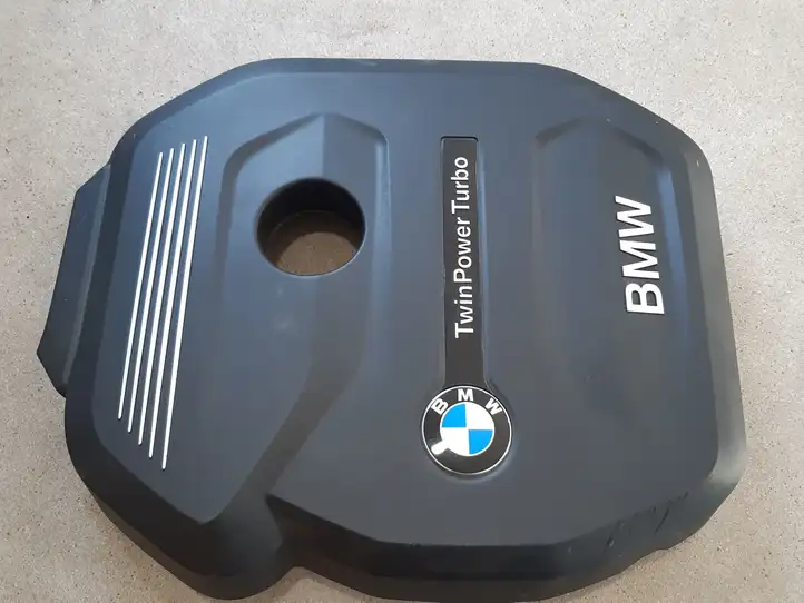 BMW 3 F30 F35 F31 (2012 - 2018) 8602967 Крышка двигателя декоративная — фото 1