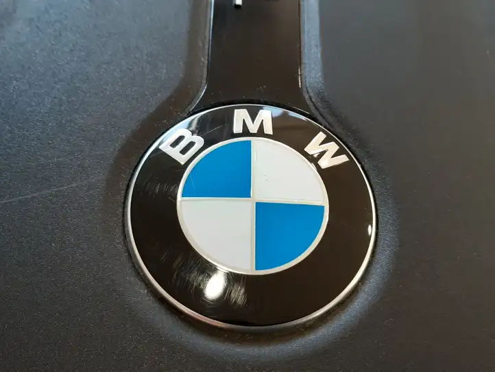 BMW 3 F30 F35 F31 (2012 - 2018) 8602967 Крышка двигателя декоративная — фото 2
