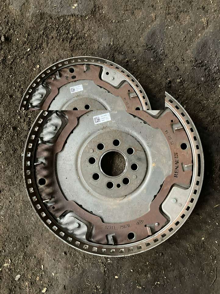 Nissan Qashqai (2013 - 2017)  123117587R Маховик