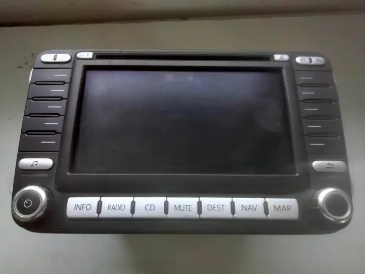 Volkswagen PASSAT B6 (2005 - 2010) 1K0035186J Магнитола / мультимедийная система — фото 1